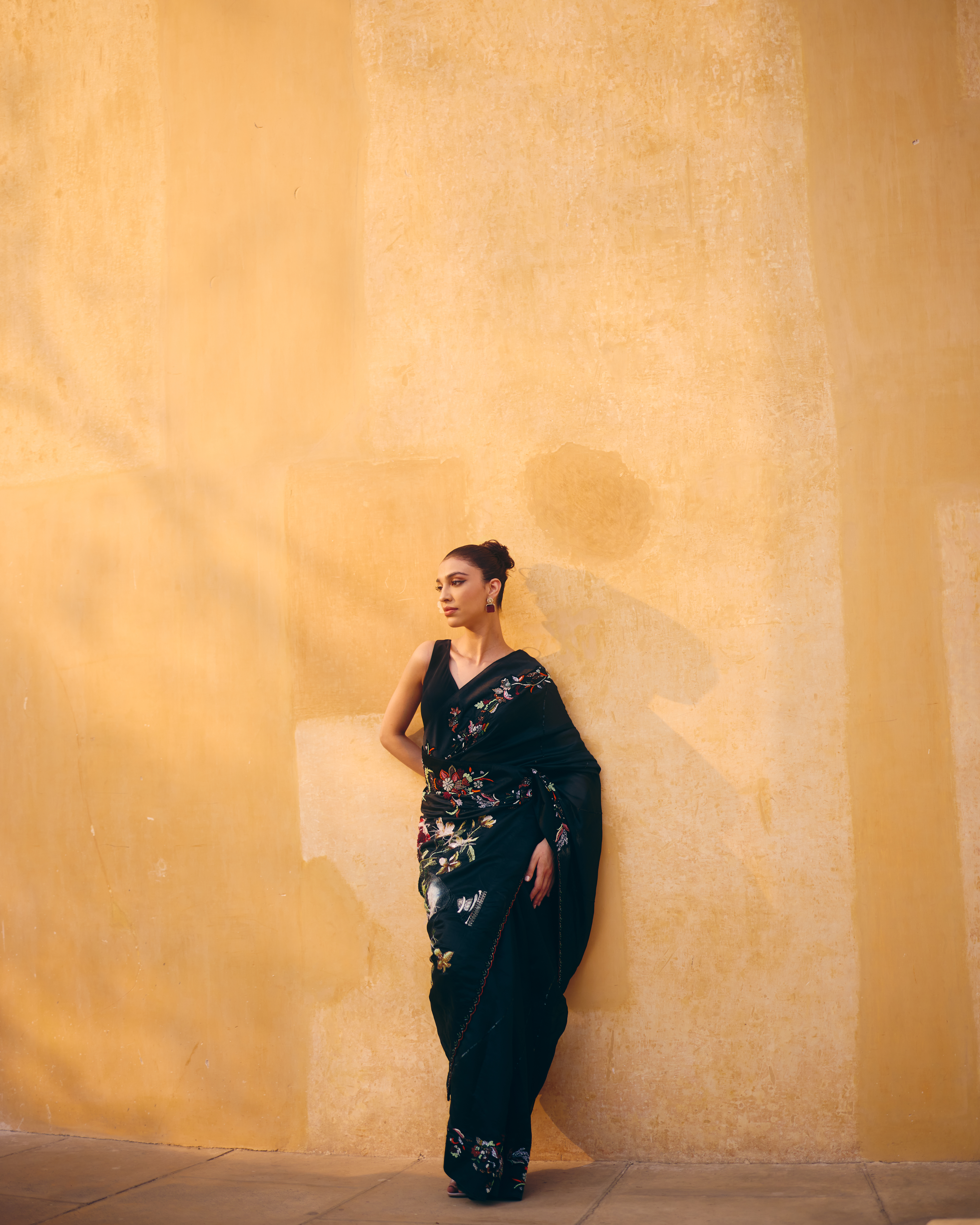 Midnight Botanica Saree Set — Aurelle collection — image 2